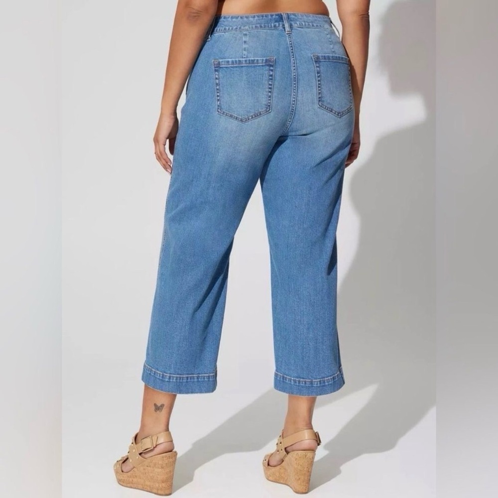 Torrid Cropped Jeans 18 - Picture 2 of 6